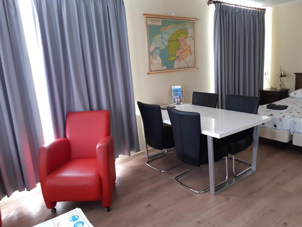 Oude Bildtzijl Logement 'De Witte Klok' المظهر الخارجي الصورة